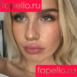 emmy / iminsideyu Onlyfans Photo Gallery 