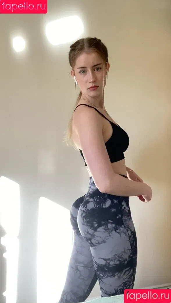 Mira Szalma / itsmira004 / mira.004 / mira.szalma Onlyfans Photo Gallery 