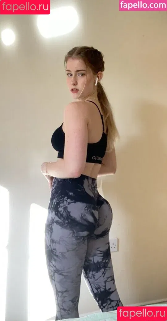 Mira Szalma / itsmira004 / mira.004 / mira.szalma Onlyfans Photo Gallery 