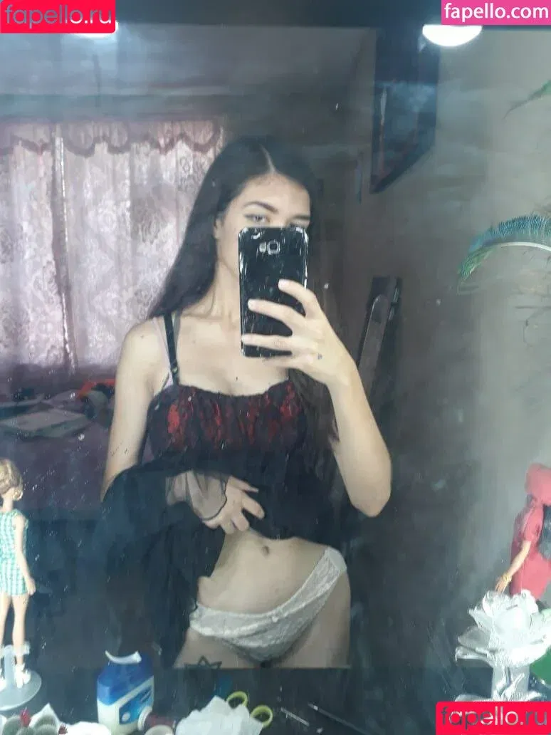 Estela.su / estelasaubi Onlyfans Photo Gallery 