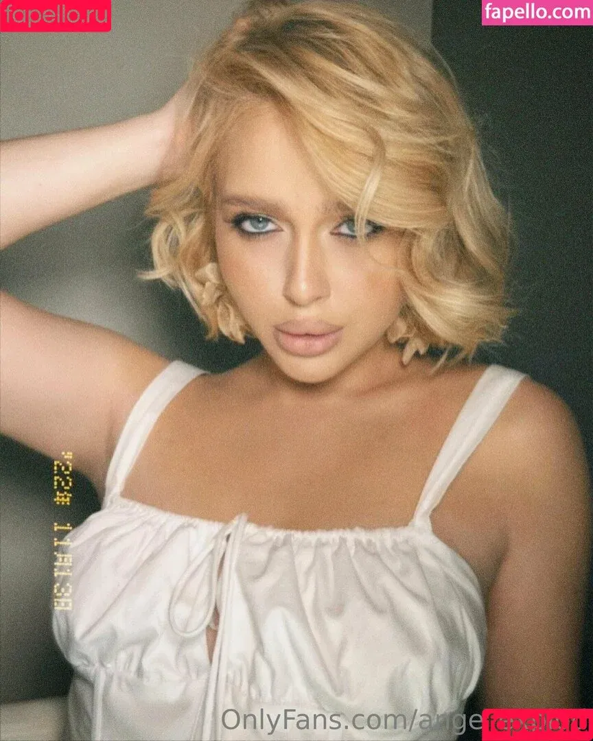 angie_explod / angie_ha Onlyfans Photo Gallery 