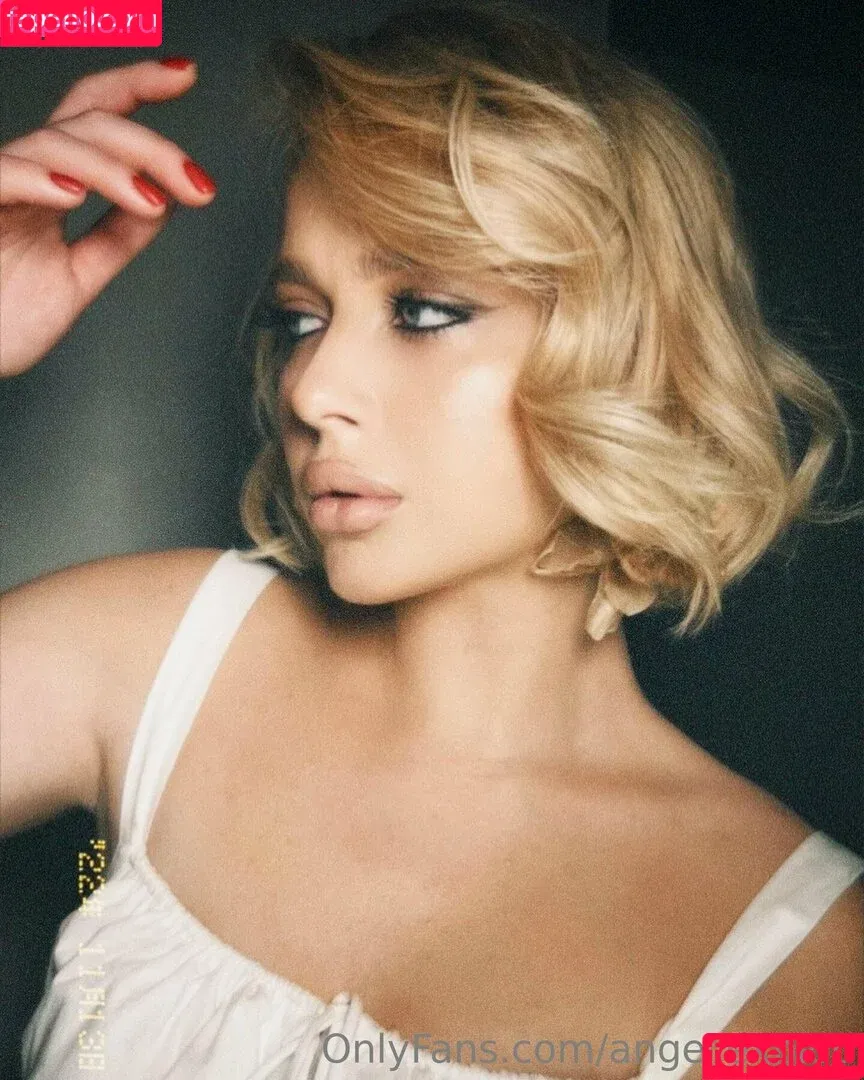 angie_explod / angie_ha Onlyfans Photo Gallery 