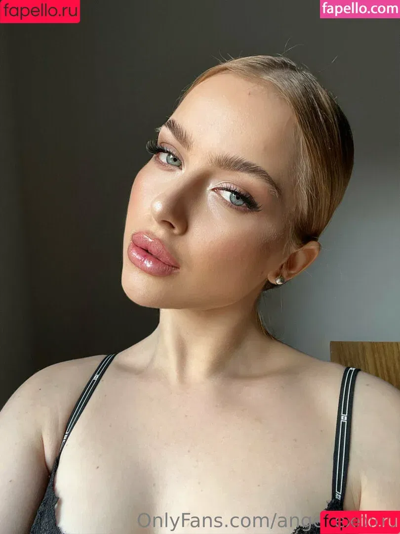 angie_explod / angie_ha Onlyfans Photo Gallery 