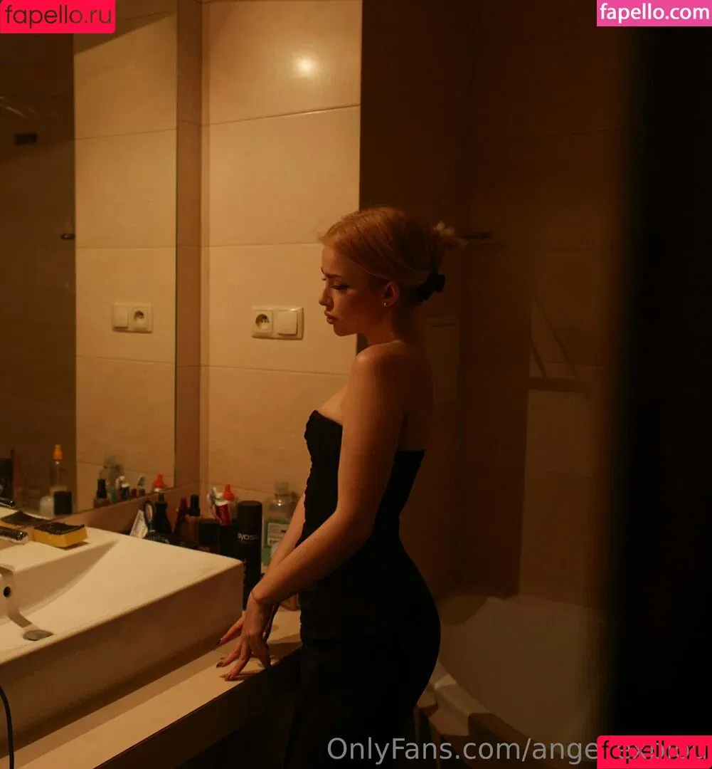 angie_explod / angie_ha Onlyfans Photo Gallery 