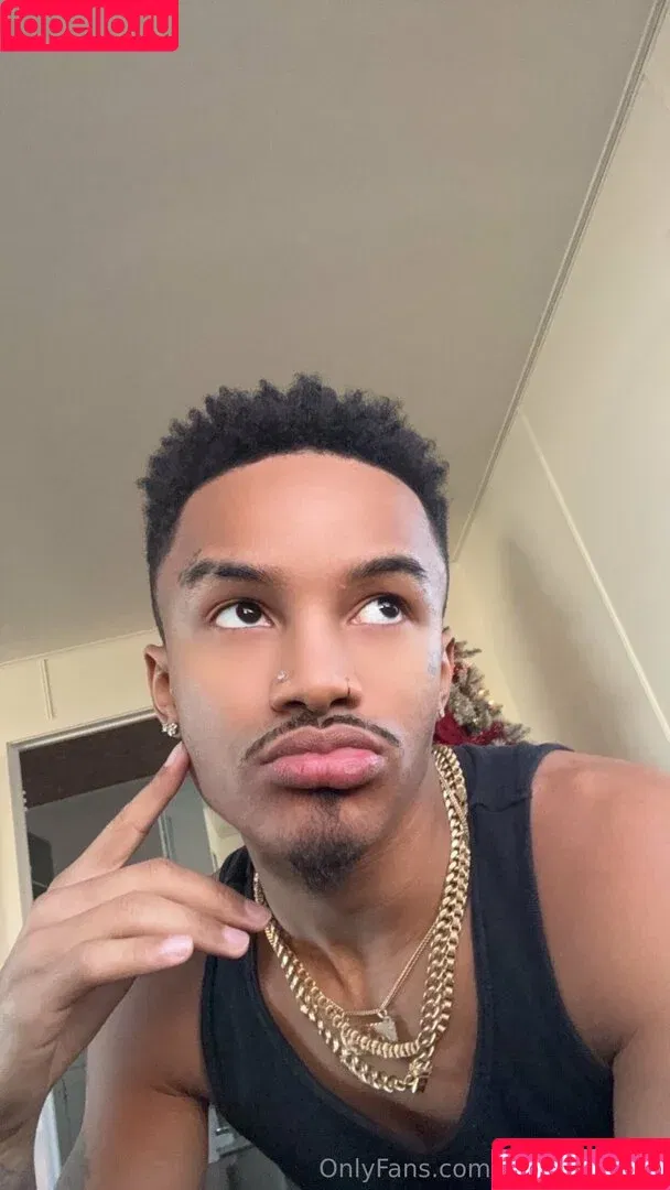 papiversace.ent / papiversacex Onlyfans Photo Gallery 