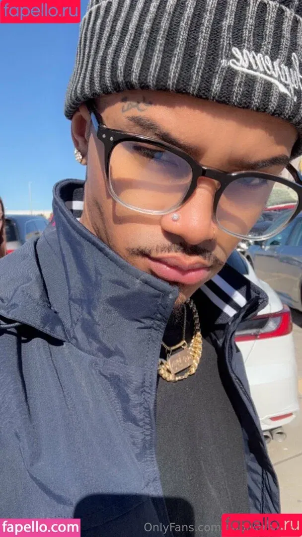 papiversace.ent / papiversacex Onlyfans Photo Gallery 