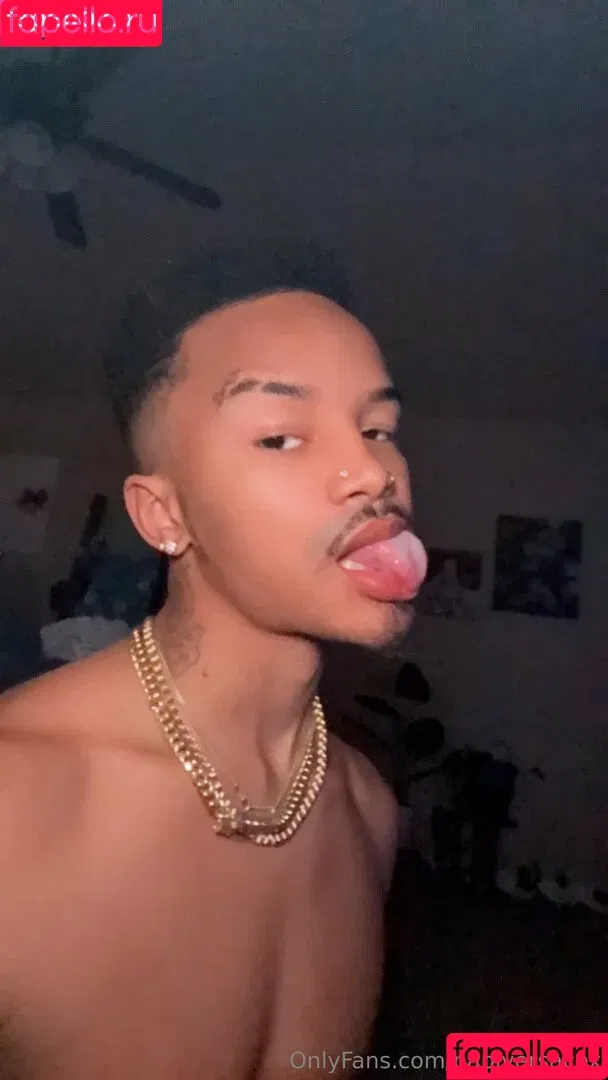 papiversace.ent / papiversacex Onlyfans Photo Gallery 