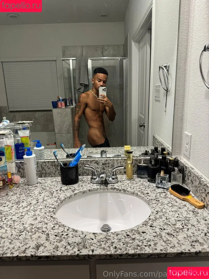 papiversace.ent / papiversacex Onlyfans Photo Gallery 