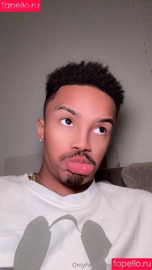 papiversace.ent / papiversacex Onlyfans Photo Gallery 