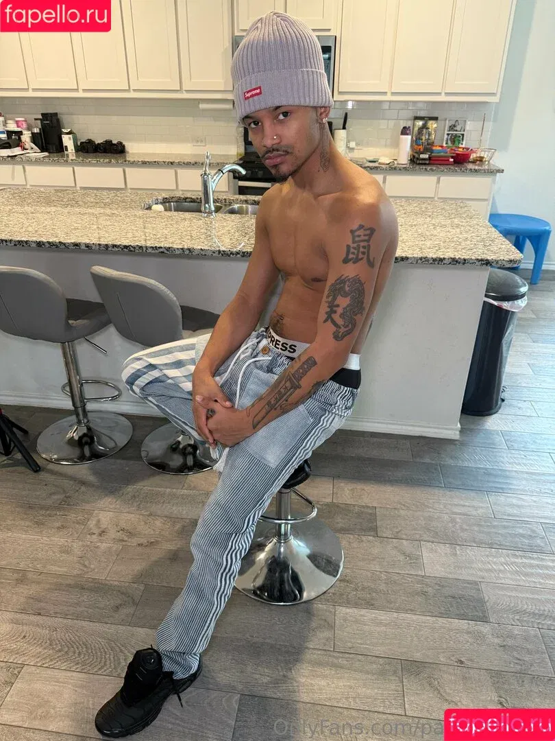 papiversace.ent / papiversacex Onlyfans Photo Gallery 