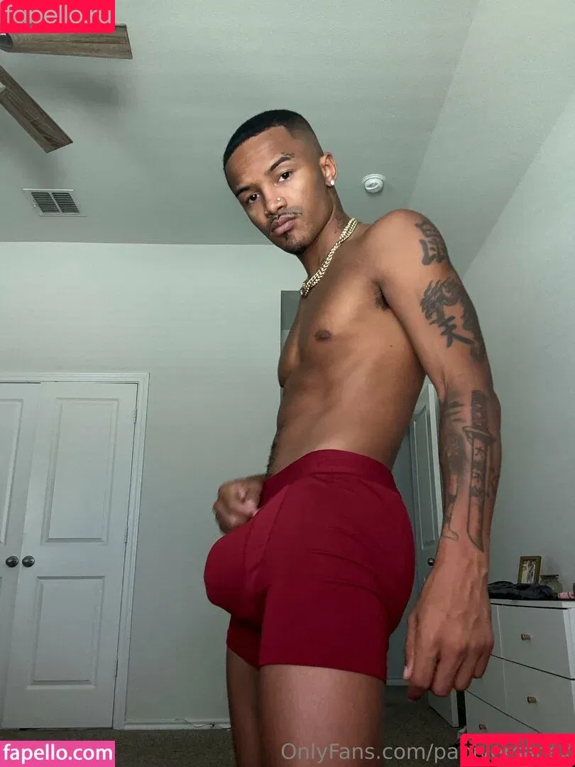 papiversace.ent / papiversacex Onlyfans Photo Gallery 