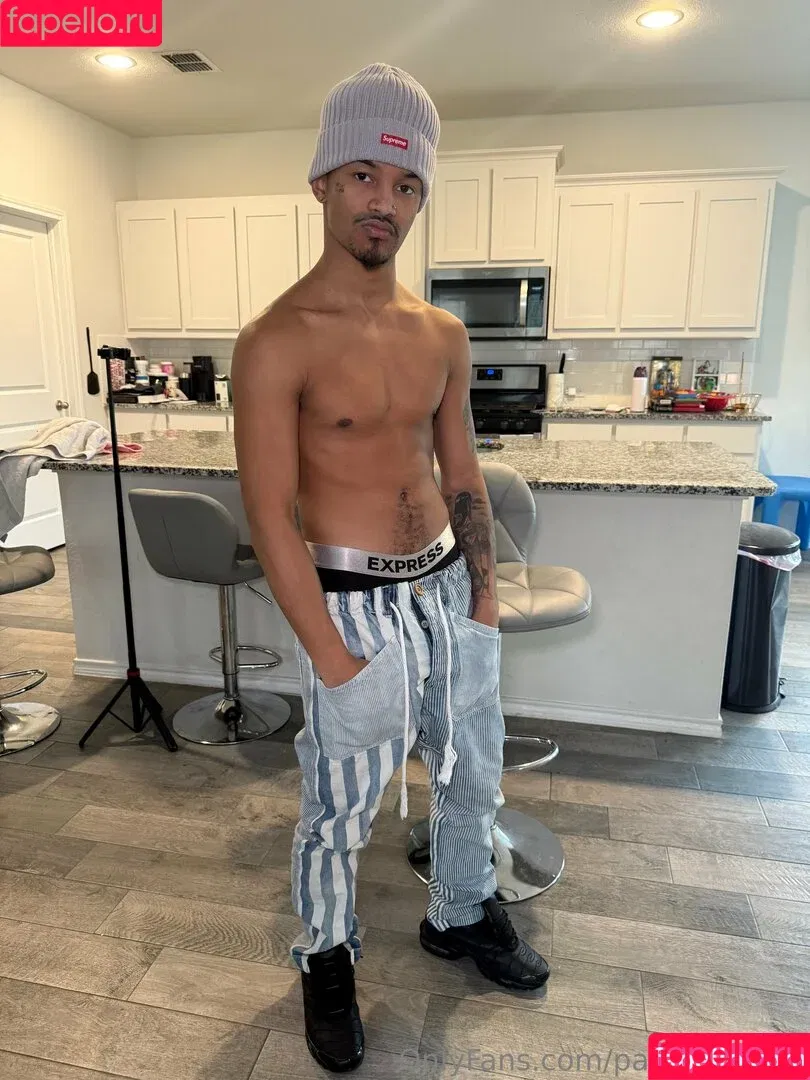 papiversace.ent / papiversacex Onlyfans Photo Gallery 