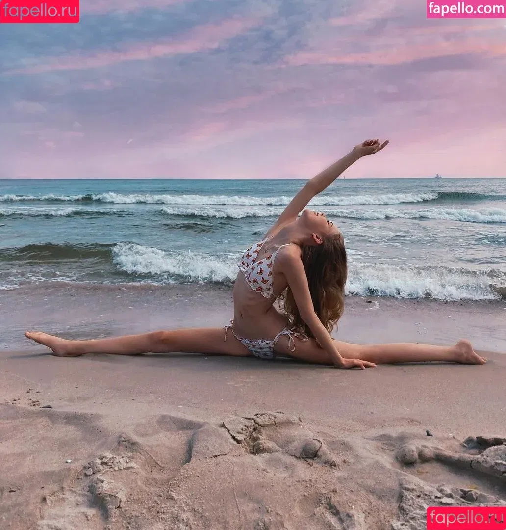 Lea Peach / Looskanal / lea / lea.peach / wifiloo_m Onlyfans Photo Gallery 