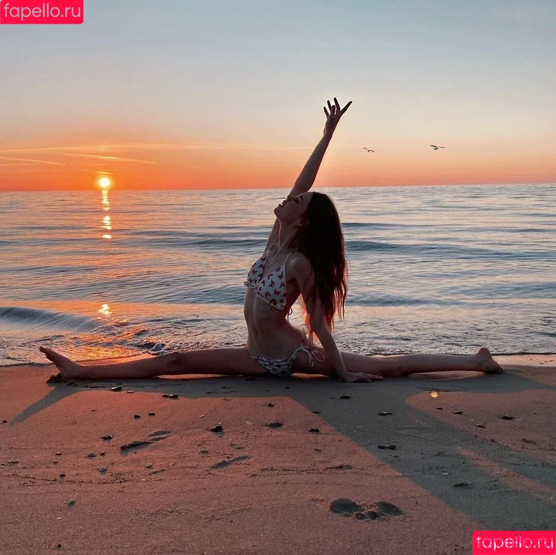 Lea Peach / Looskanal / lea / lea.peach / wifiloo_m Onlyfans Photo Gallery 