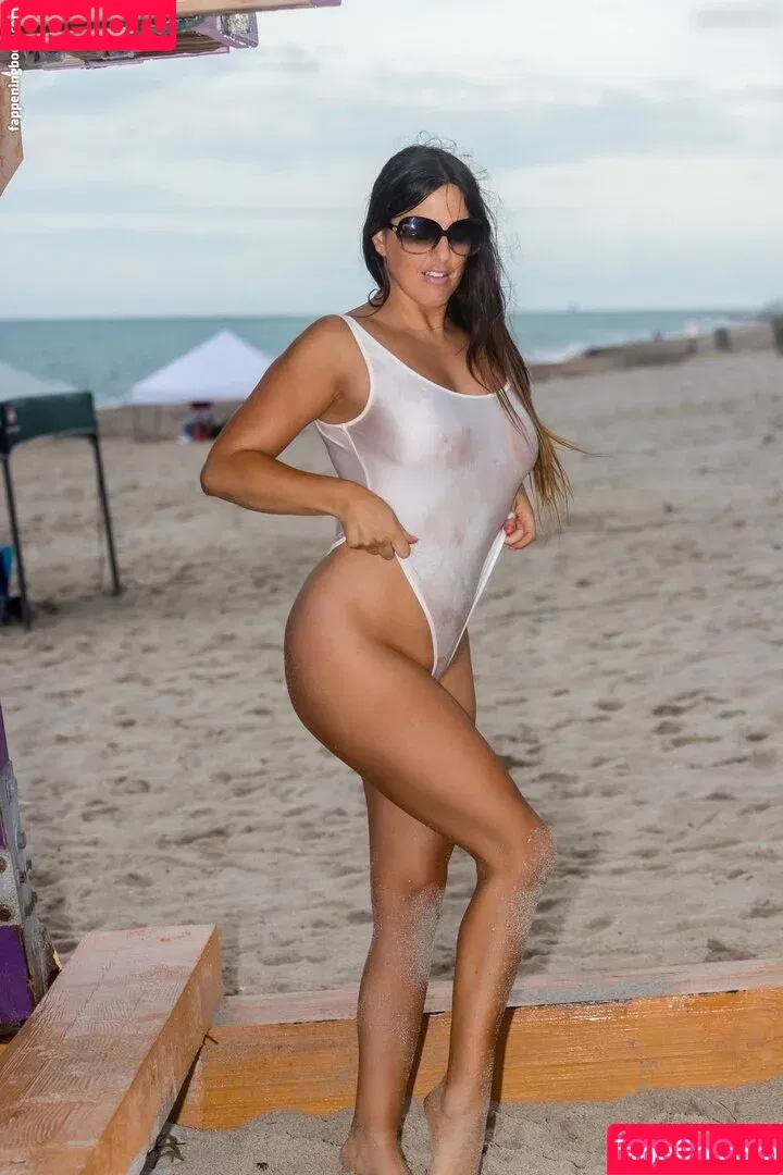 Claudia Romani / ClaudiaRomani / ClaudiaRomaniCR / claudia_romani Onlyfans Photo Gallery 