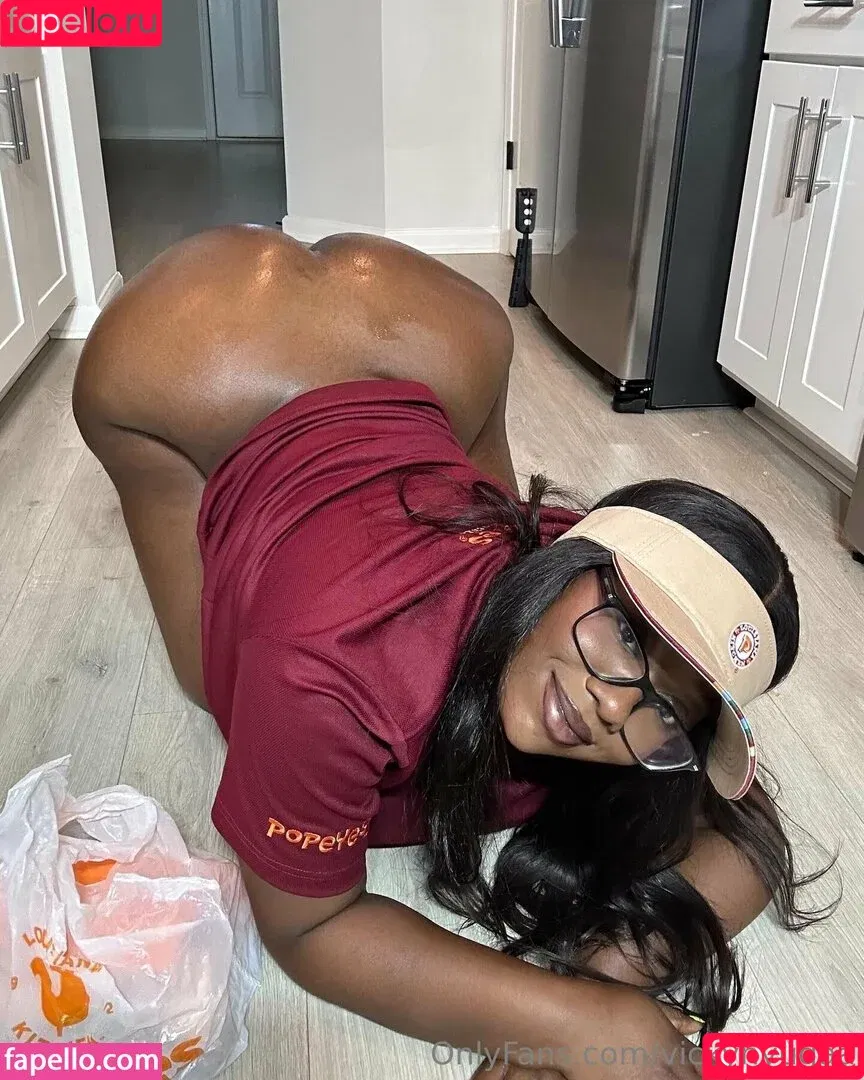 Vicky Hyuga / kingvickyhyuga / vickyhyuga / vickyyhyuga Onlyfans Photo Gallery 