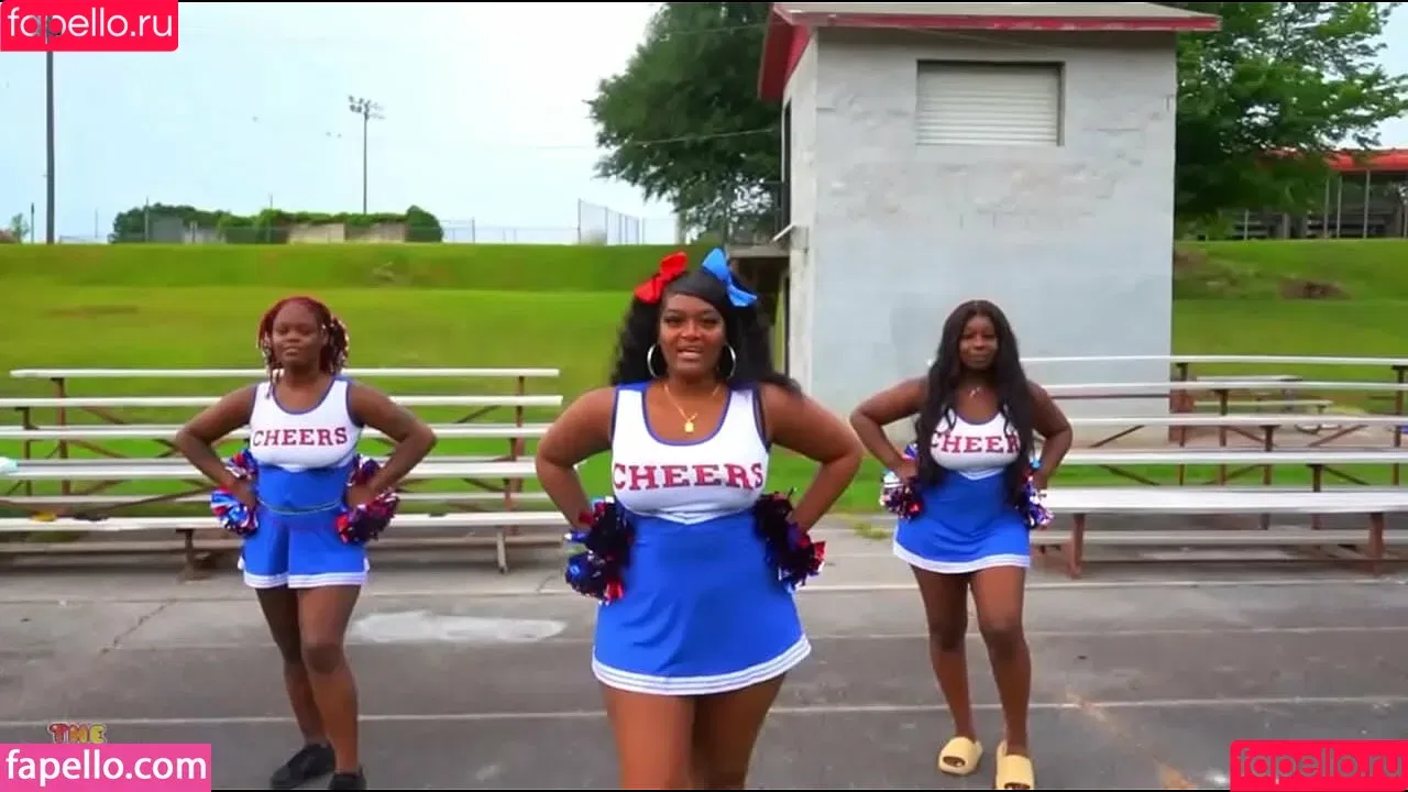 Vicky Hyuga / kingvickyhyuga / vickyhyuga / vickyyhyuga Onlyfans Photo Gallery 