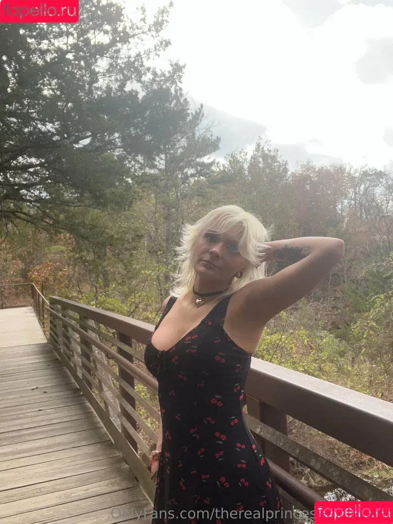 Therealprincesstiabeanie Onlyfans Photo Gallery 