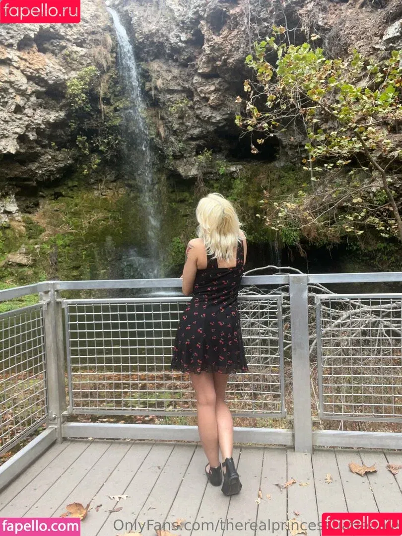 Therealprincesstiabeanie Onlyfans Photo Gallery 