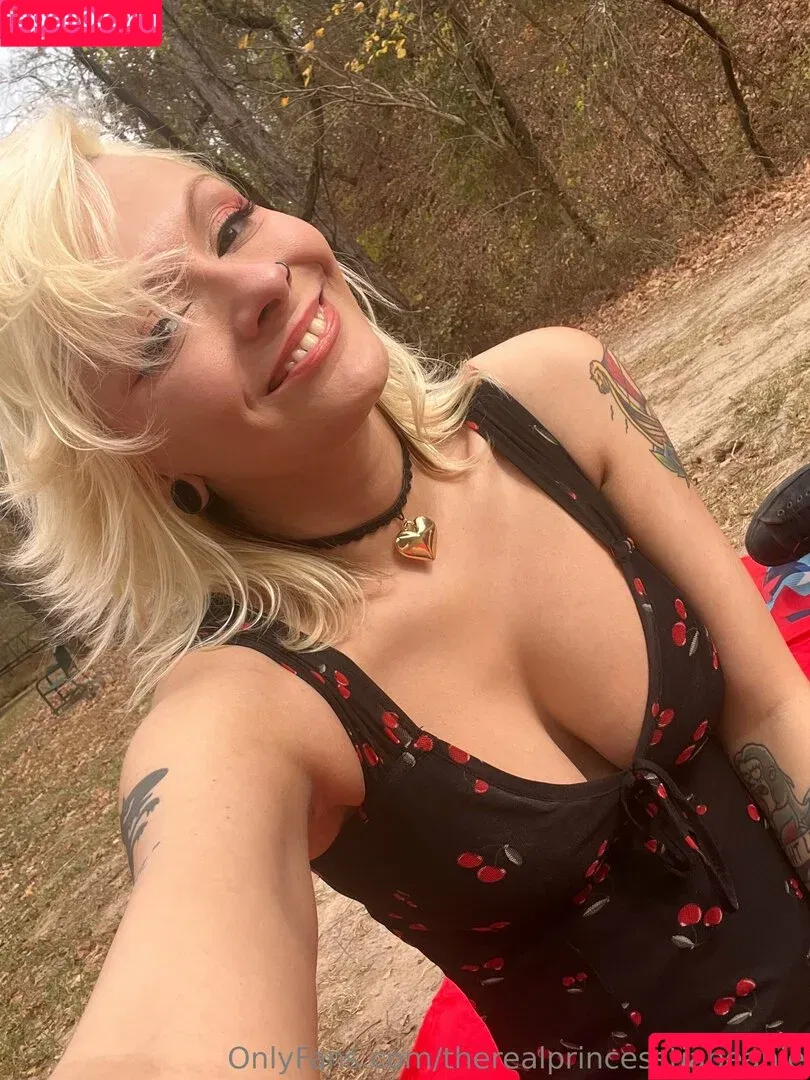 Therealprincesstiabeanie Onlyfans Photo Gallery 