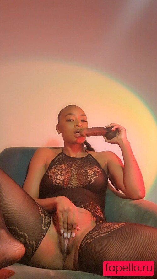 Malia Lenoir Nude Onlyfans Photo 40