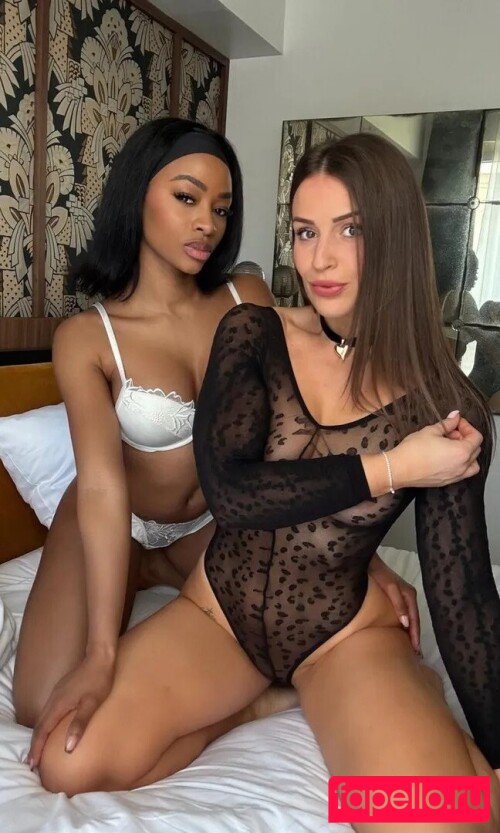 Malia Lenoir Nude Onlyfans Photo 24