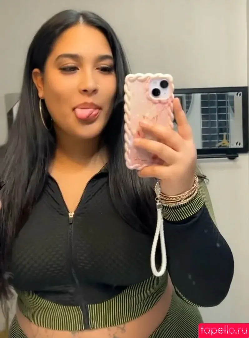 Hollywoodnana_ / Puericanprincess Onlyfans Photo Gallery 