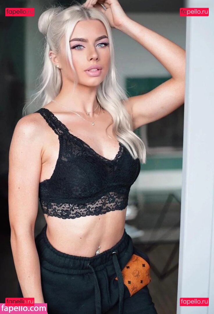 Kim Schiele / kiimsch_ / sarahtoninx9_ Onlyfans Photo Gallery 