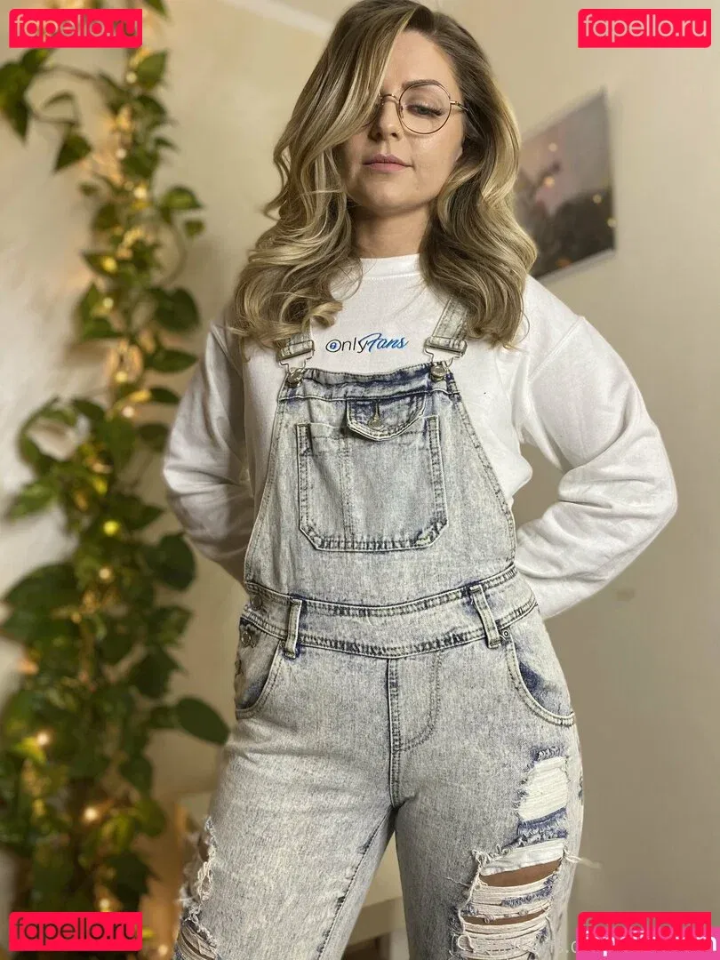 lillieinlace Onlyfans Photo Gallery 