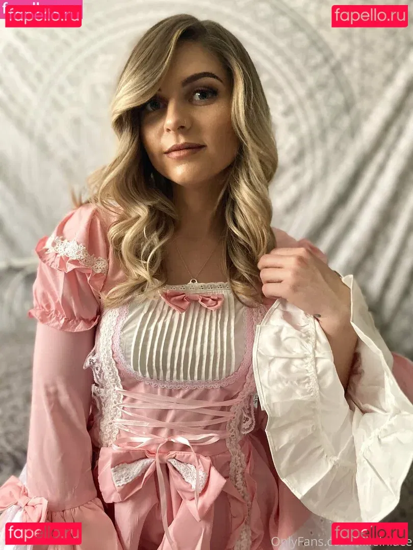 lillieinlace Onlyfans Photo Gallery 