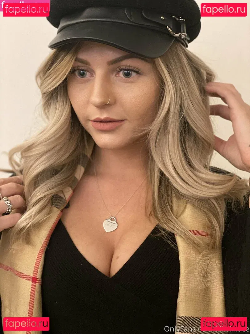 lillieinlace Onlyfans Photo Gallery 