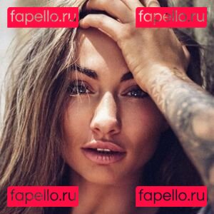 Michaela Isizzu / michaelaisizzu1 / waifubaobei Onlyfans Photo Gallery 