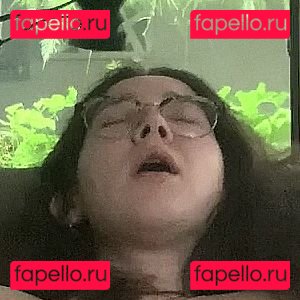 Lily Laroux / lily.laroux Onlyfans Photo Gallery 