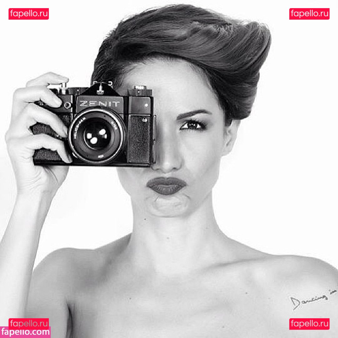 Andrea Delogu / andrealarossa Onlyfans Photo Gallery 