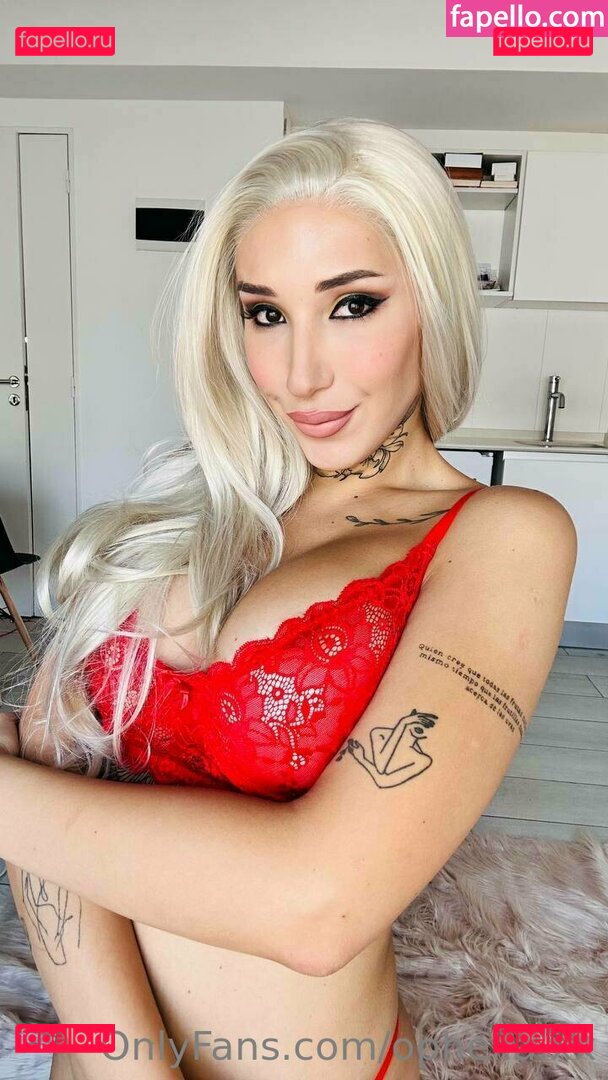 Emma Lusicich / emmita_lusicich / ophelia.xx Onlyfans Photo Gallery 