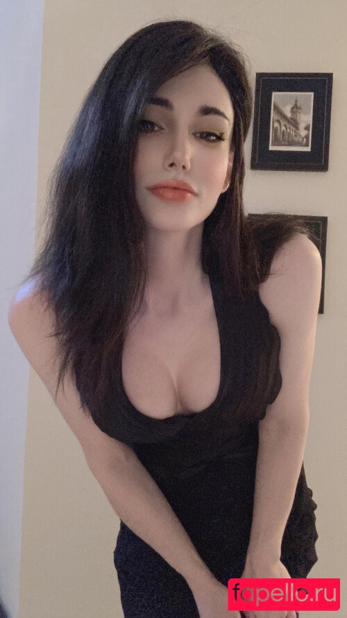 Kalindra Chan Nude Onlyfans Photo 6