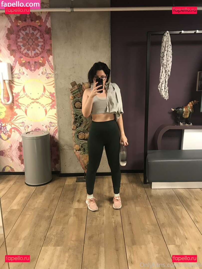 Lotti N / lorettasara_n / lorynem.nev.eth / lorynemeth / redlotti Onlyfans Photo Gallery 