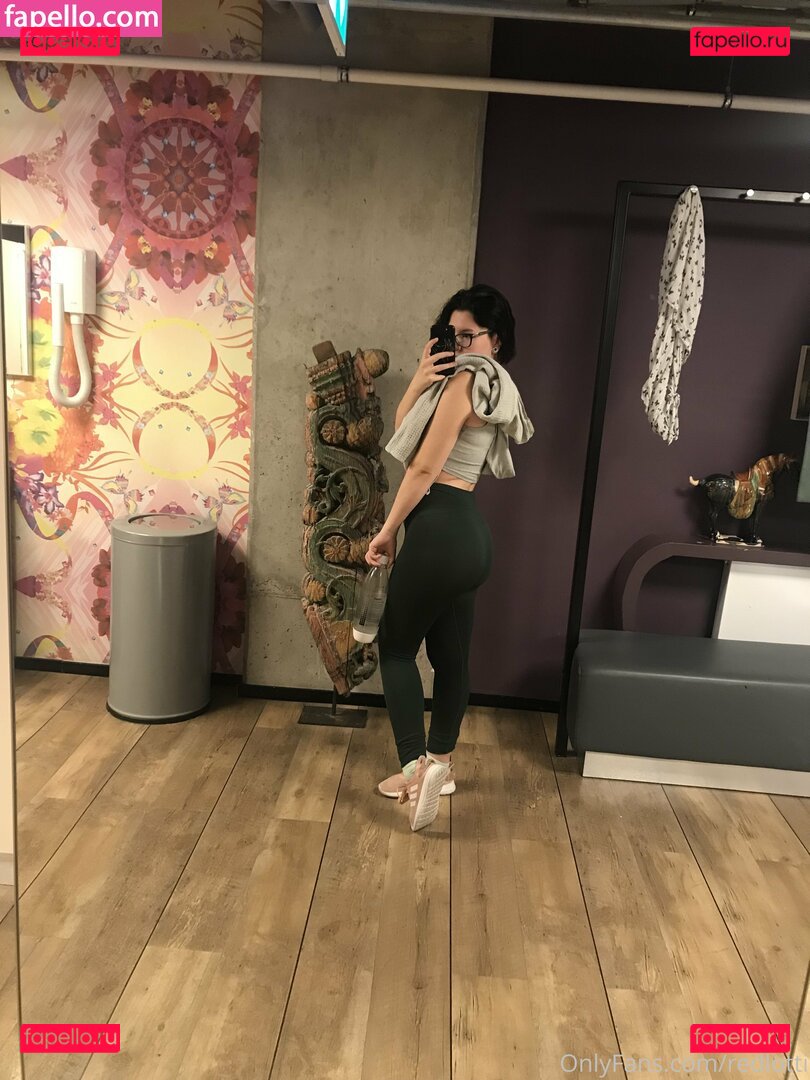Lotti N / lorettasara_n / lorynem.nev.eth / lorynemeth / redlotti Onlyfans Photo Gallery 
