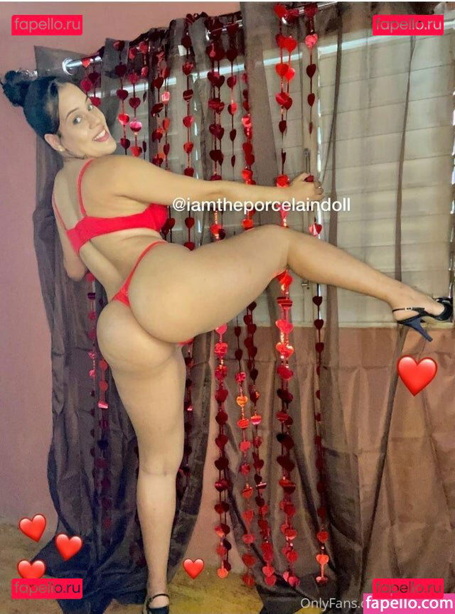 Winiffer Villar / iamporcelaindoll / iamtheporcelaindoll / porcelana / the_porcelain_doll Onlyfans Photo Gallery 