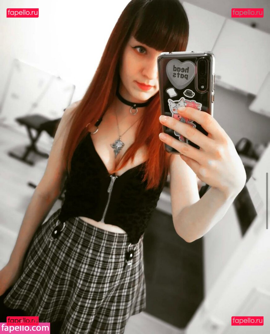 ManaRuka / melenamariarya Onlyfans Photo Gallery 