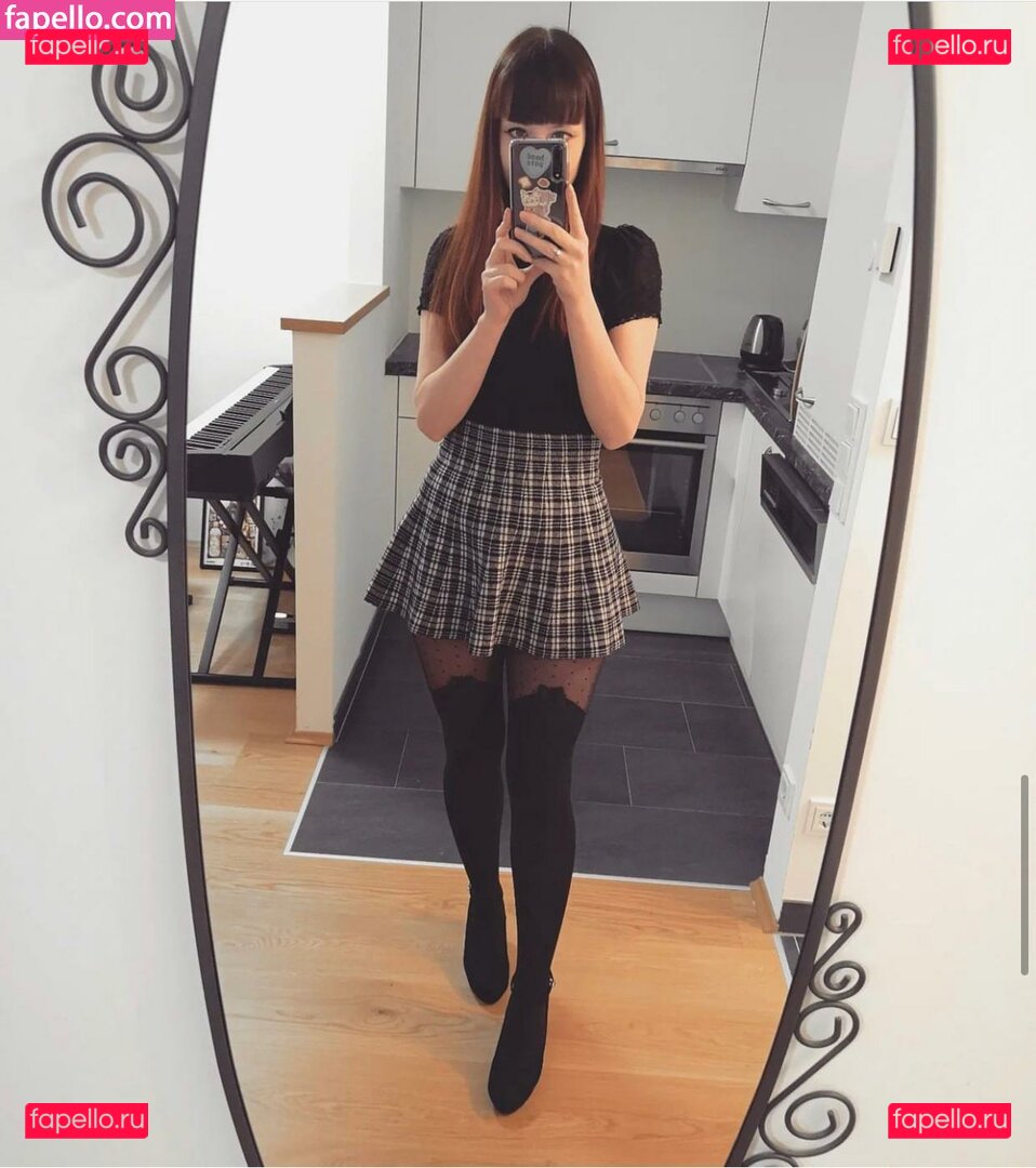 ManaRuka / melenamariarya Onlyfans Photo Gallery 