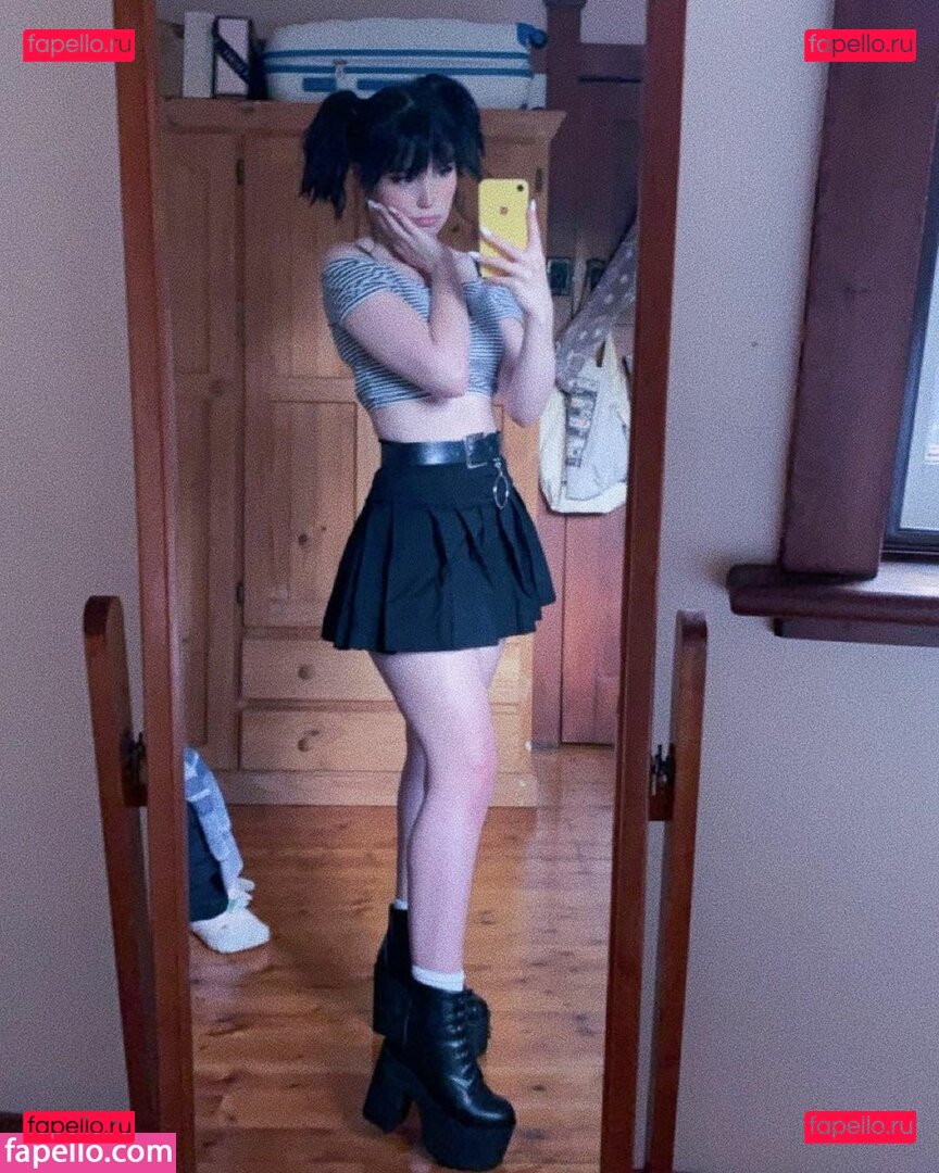 Mia Rodriguez / mia.rodriguez.z.z / miaaarodriguezzz / miarodriguezfeet Onlyfans Photo Gallery 