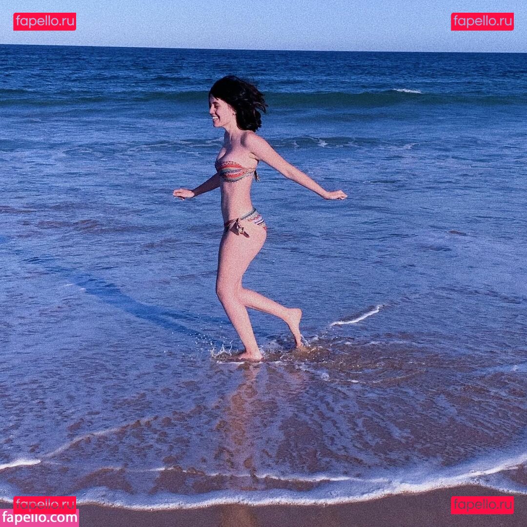 Mia Rodriguez / mia.rodriguez.z.z / miaaarodriguezzz / miarodriguezfeet Onlyfans Photo Gallery 