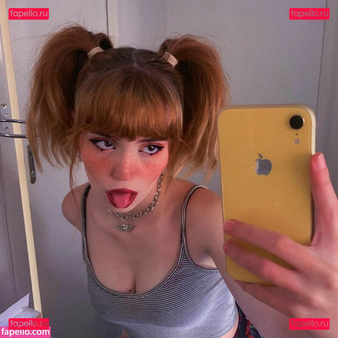 Mia Rodriguez / mia.rodriguez.z.z / miaaarodriguezzz / miarodriguezfeet Onlyfans Photo Gallery 