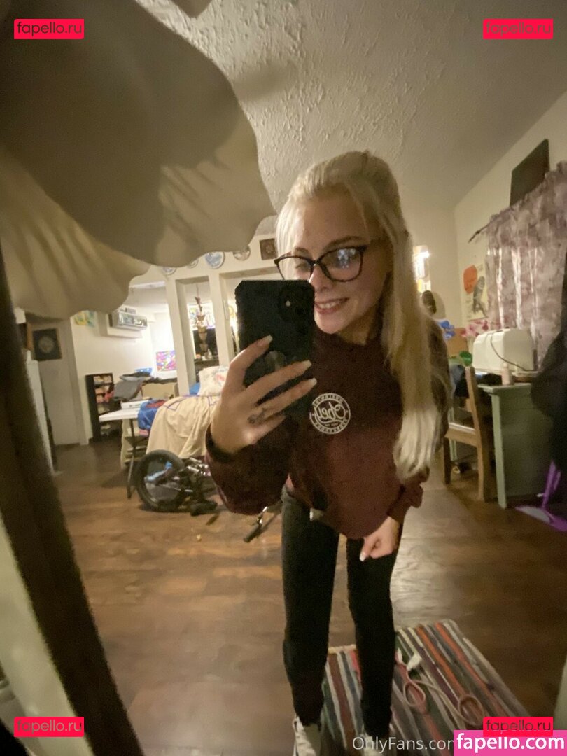 Skylar Valentine / _skylarvalentine_ / skylarvalentine / skyvalentinexxx Onlyfans Photo Gallery 