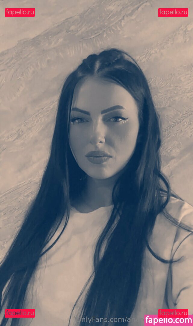 andreea.whitefree / andreeawhite87 Onlyfans Photo Gallery 