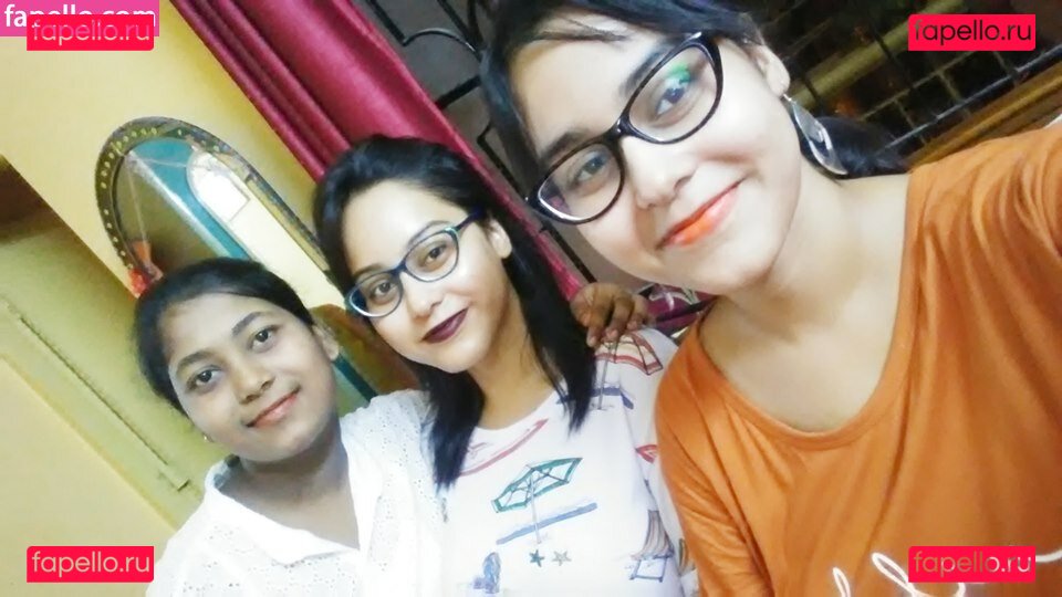 Shinjini Chakraborty / Stella Who / Stella perks / https: / shinjini / sprin_kledpepper Onlyfans Photo Gallery 