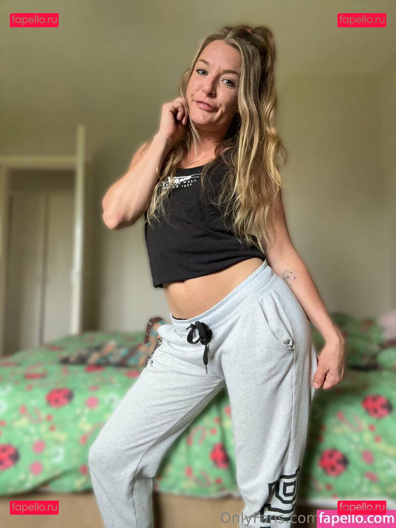 itstinaaxx / itstinaxox Onlyfans Photo Gallery 