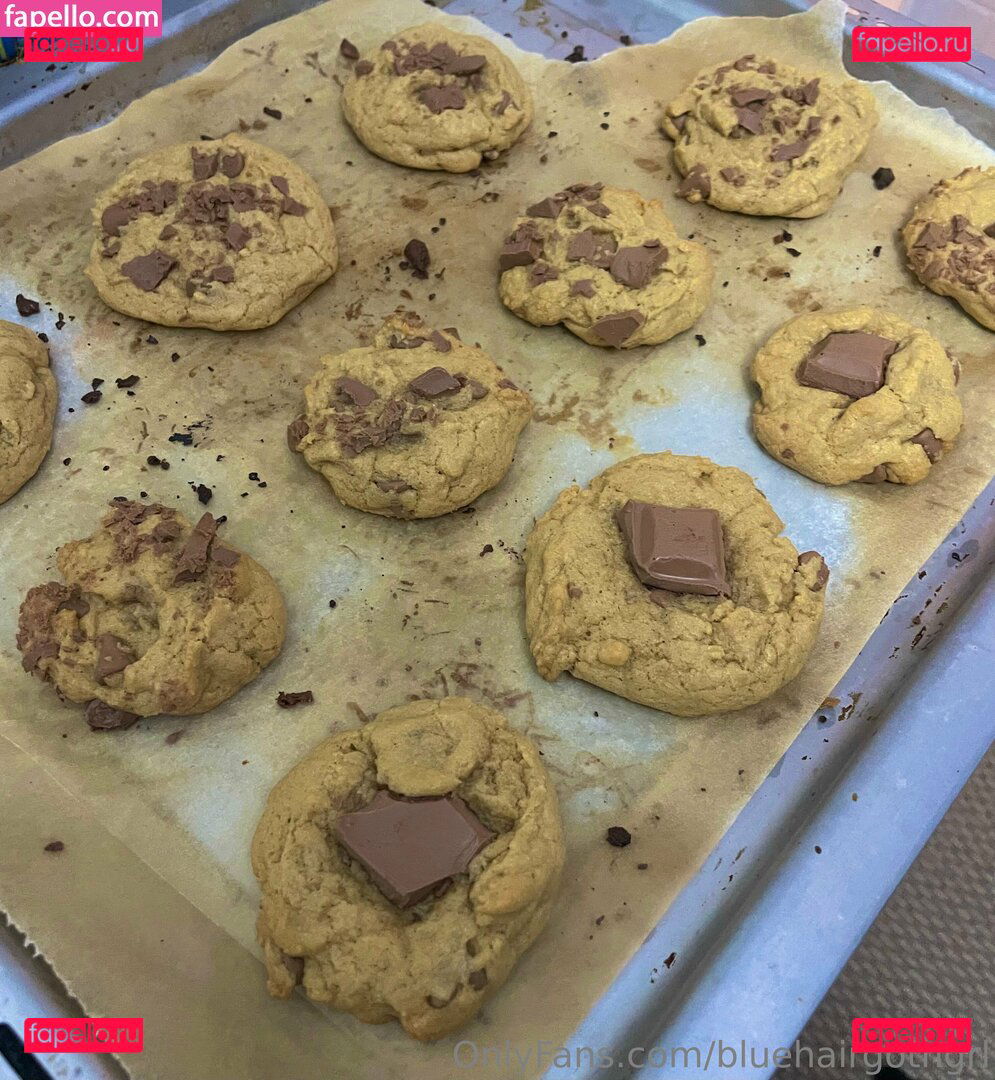 bluehairedgoth / bluehairgothgrl Onlyfans Photo Gallery 