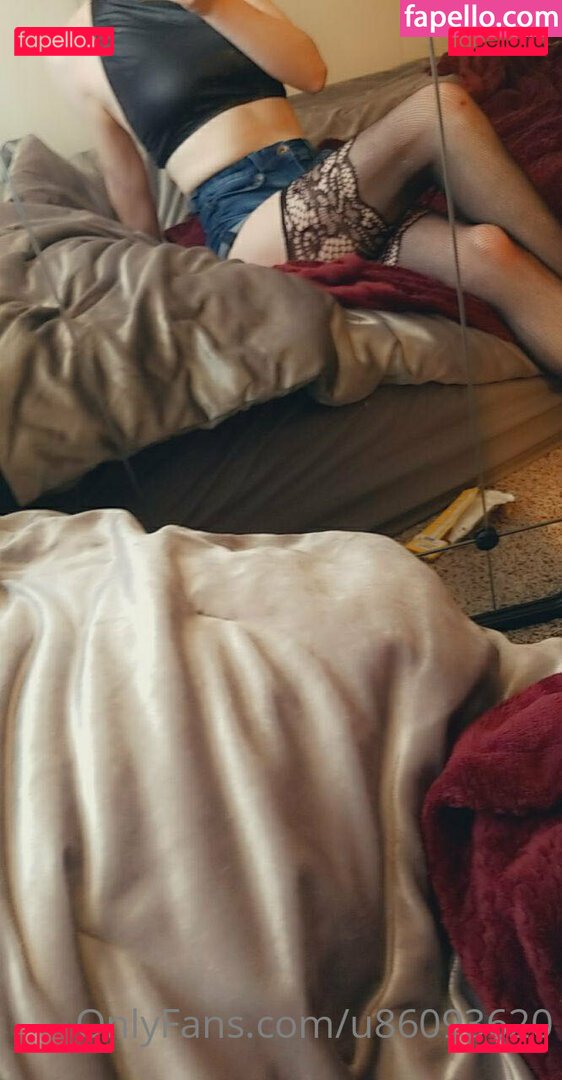 abbierosery / cry.stalizedflower Onlyfans Photo Gallery 